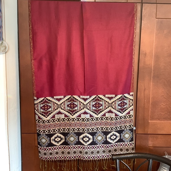 Thick shawl or scarf, heavier and warmer - Picture 10 of 11